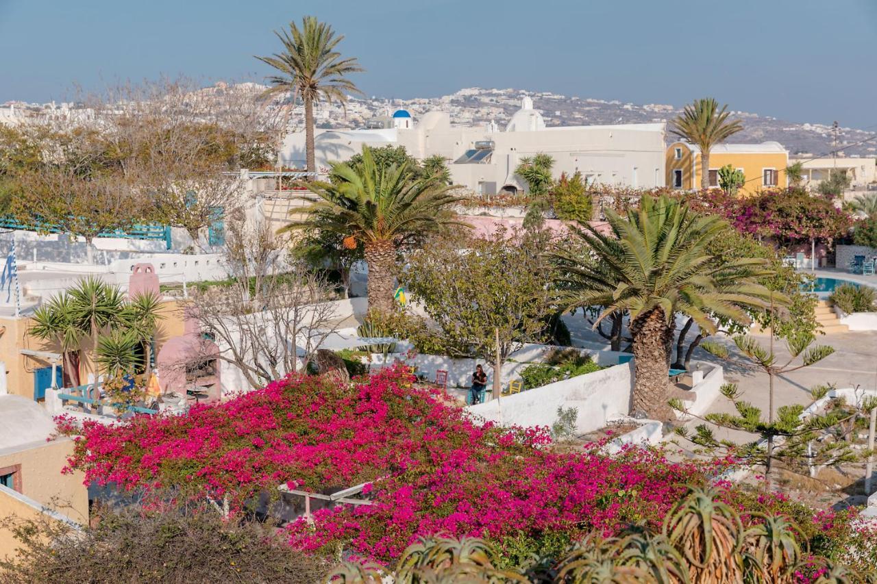 Hostel Caveland Karterados (Santorini)