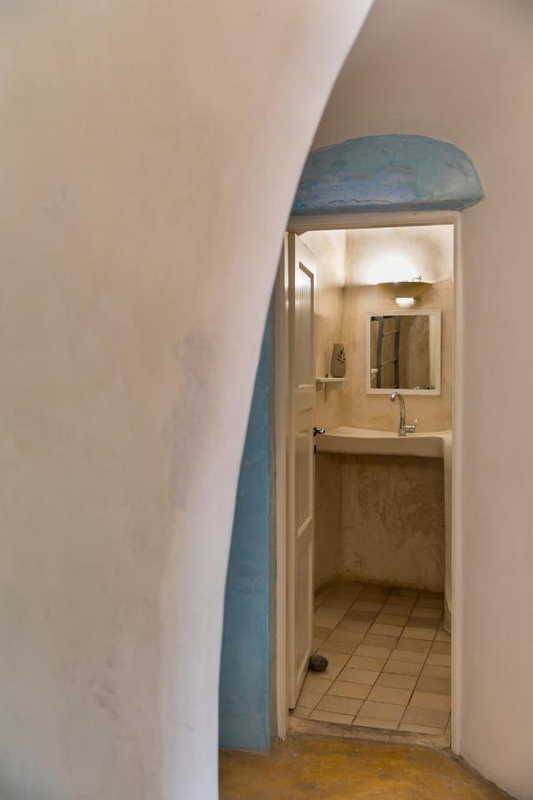 Caveland * Karterados (Santorini)